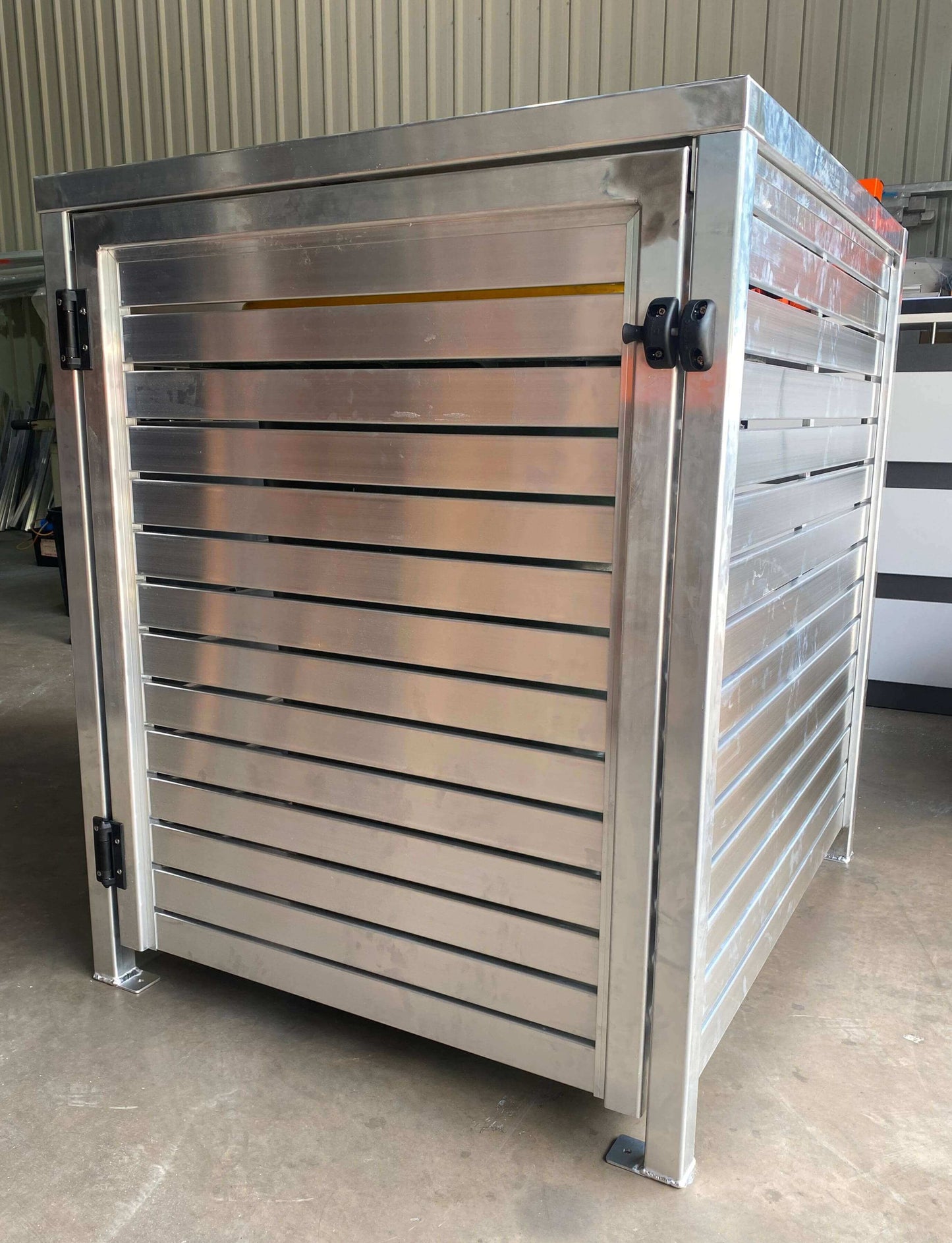 Wheelie Bin Enclosure - Aluminium Slat Lockable Bin Enclosure